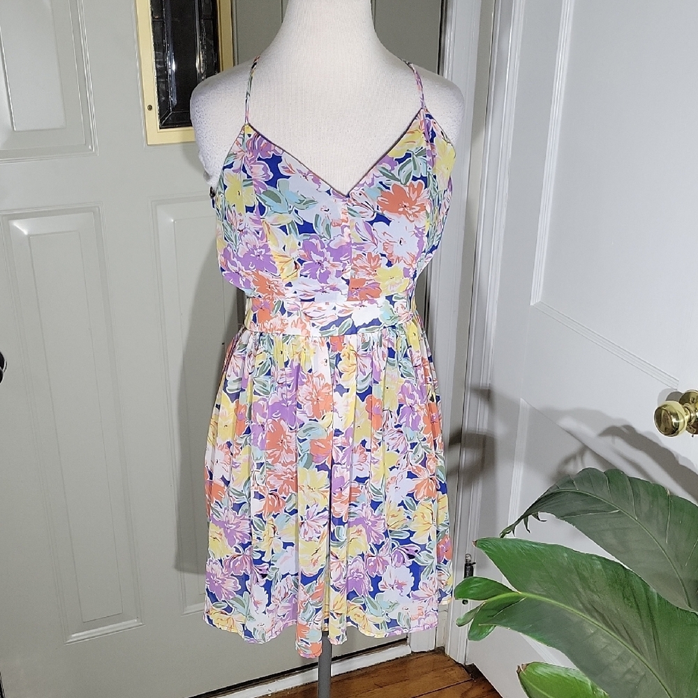 Lovposh Floral Multicolor Open Back Spaghetti Strap Dress SZ M🏖